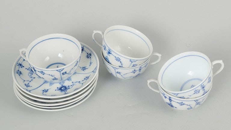 Royal Copenhagen, Denmark. Blue Fluted Plain, set of five porcelain coffee cups with matching - 2