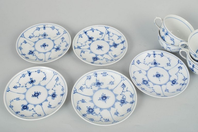 Royal Copenhagen, Denmark. Blue Fluted Plain, set of five porcelain coffee cups with matching - 4
