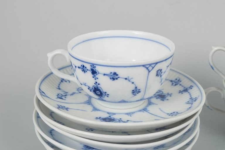 Royal Copenhagen, Denmark. Blue Fluted Plain, set of six coffee cups with matching saucers with - 4
