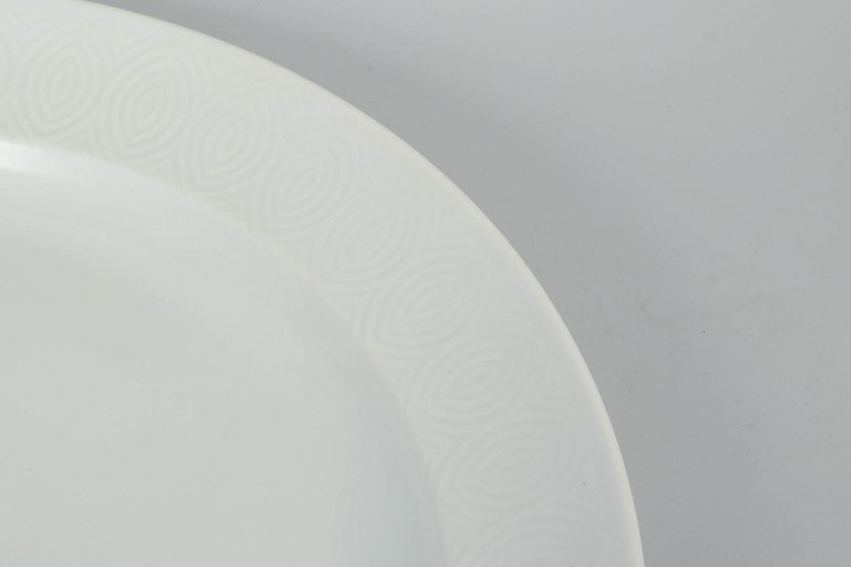 Axel Salto for Royal Copenhagen, Denmark. Porcelain round platter with white glaze and relief - 3