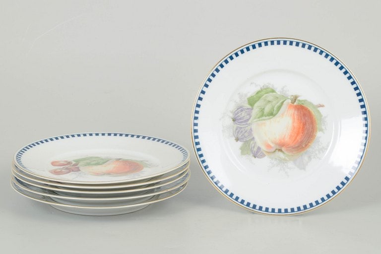 Rosenthal, Germany. Porcelain set of six fruit plates with blue border and gilded rims. Approx. (1 of 5)