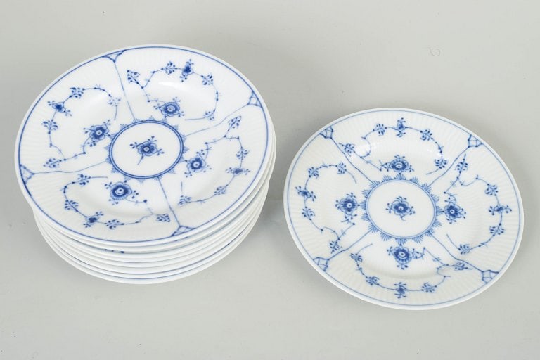 Royal Copenhagen, Denmark. Blue Fluted Plain, set of nine side dishes with cobalt blue pattern. - 2