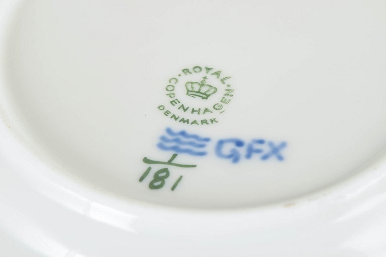 Royal Copenhagen, Denmark. Blue Fluted Plain, set of nine side dishes with cobalt blue pattern. - 4