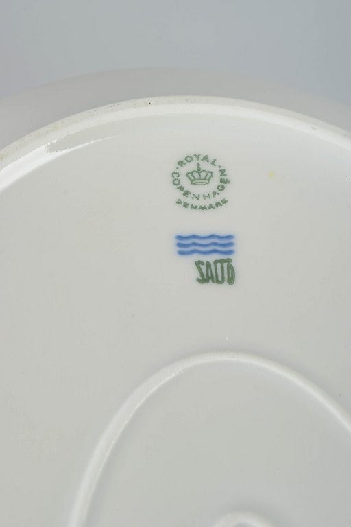 Axel Salto for Royal Copenhagen, Denmark. Porcelain oval serving platter with relief decoration. - 4