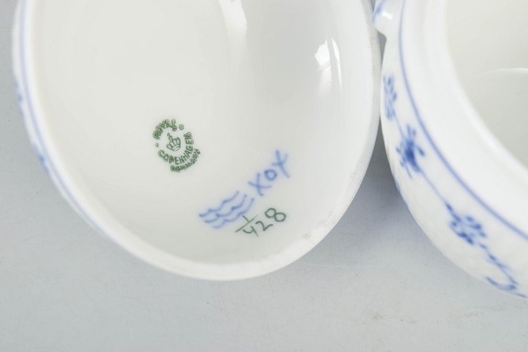 Royal Copenhagen, Denmark. Blue Fluted Plain, sugar bowl with cobalt blue pattern. Approx. 1920s. - 4