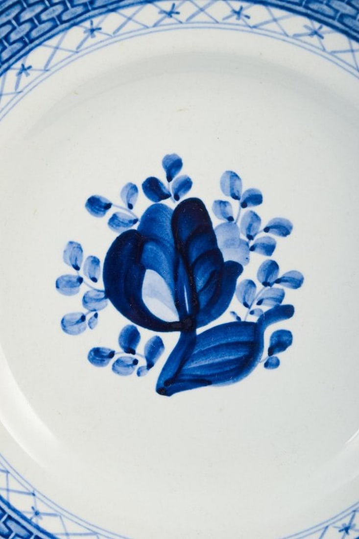 Christian Joachim for Aluminia, Denmark. Tranquebar. 15 plates in light blue faience with dark blue - 2