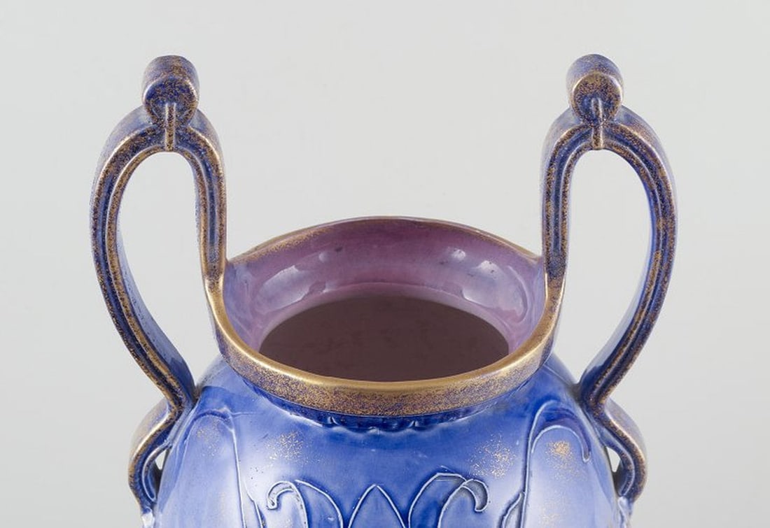 Thomas Forester & Sons, England. Large Art Nouveau earthenware vase with two handles. Early 20th - 4