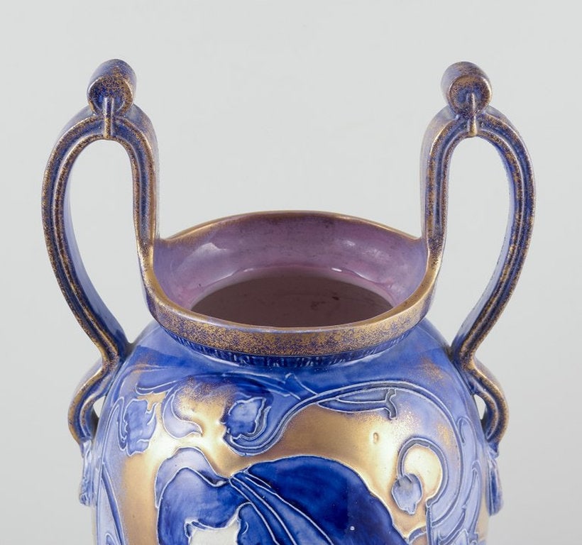 Thomas Forester & Sons, England. Large Art Nouveau earthenware vase with two handles. Early 20th - 6