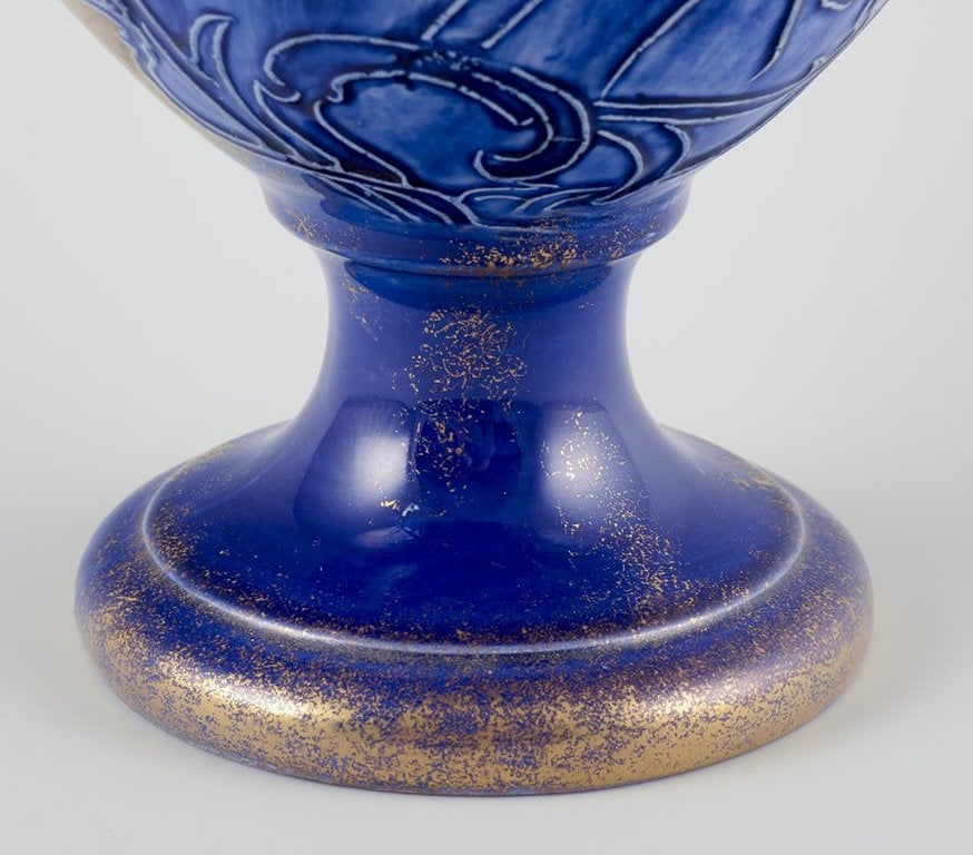 Thomas Forester & Sons, England. Large Art Nouveau earthenware vase with two handles. Early 20th - 8
