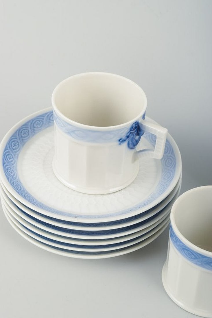 Arnold Krog for Royal Copenhagen Blue Fan. Six porcelain coffee cups with matching saucers. Circa - 2