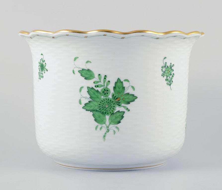 Herend, Hungary. Chinese Bouquet Apponyi Green. Porcelain flowerpot. Mid-20th century. - 2