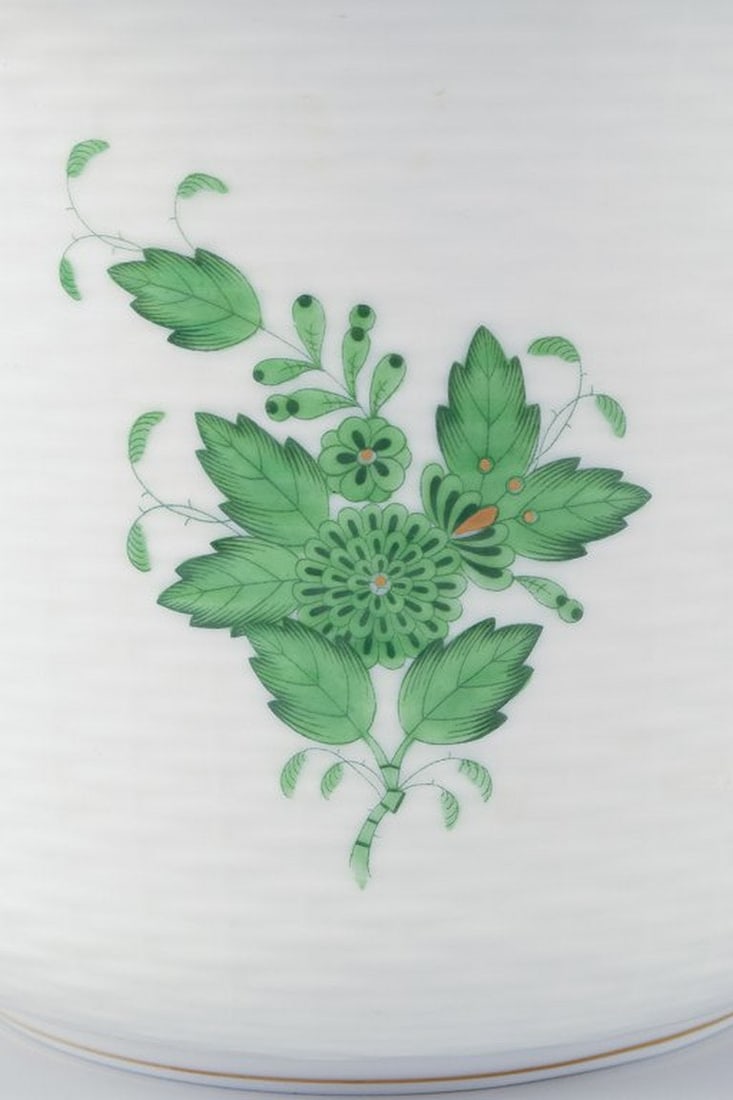 Herend, Hungary. Chinese Bouquet Apponyi Green. Porcelain flowerpot. Mid-20th century. - 3