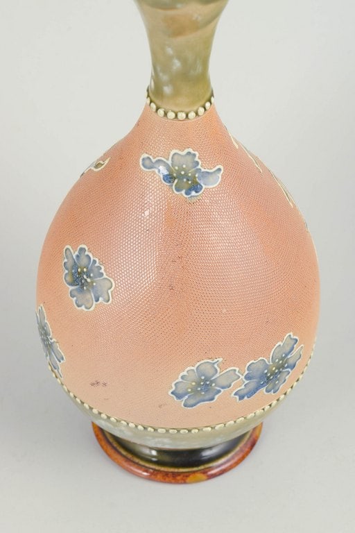 John Slater for Royal Doulton Lambeth, England. Baluster-shaped ceramic vase with floral decoration. - 3