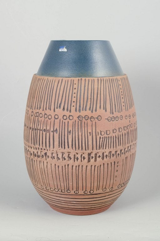 Lisa Larson for Gustavsberg, Sweden. Large stoneware floor vase â€œGranadaâ (1 of 4)