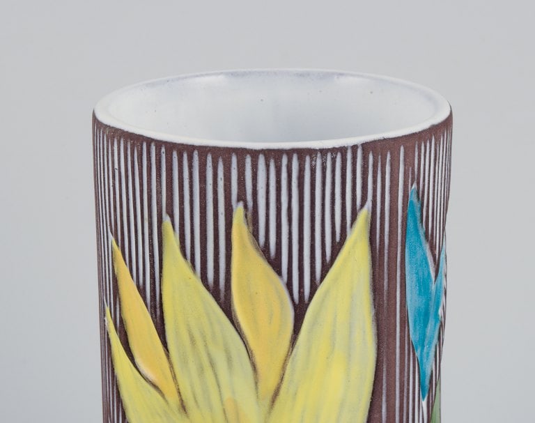Mari Simmulson (1911-2000) for Upsala Ekeby, Sweden. Ceramic vase with floral motifs. - 3