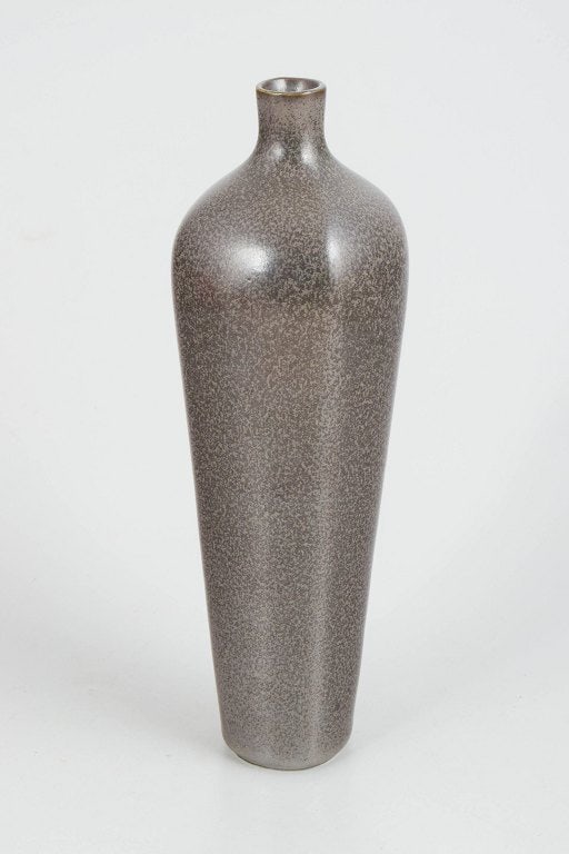 Berndt Friberg for Gustavsberg, Sweden. Large Selecta stoneware vase in a grey-brown hareâ: Berndt Friberg for Gustavsberg, large Selecta vase. Large thrown stoneware vase with slender baluster form and narrow neck. Executed in a grey-brown hareâ€™s fur glaze from the Select