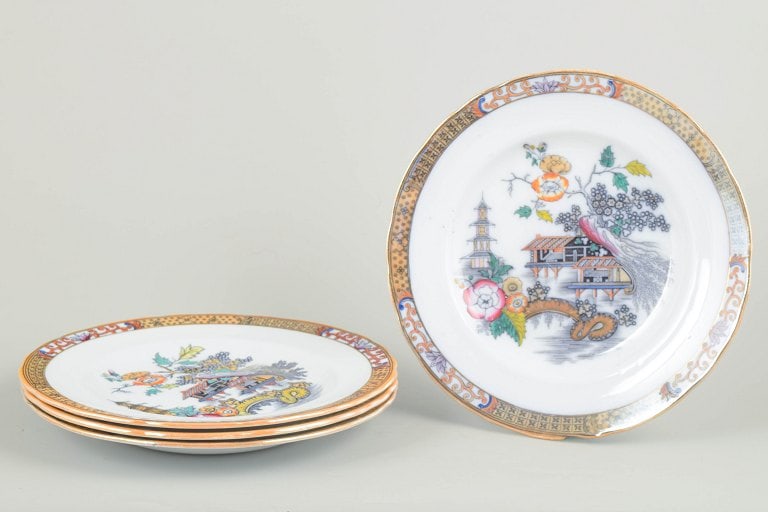 Rörstrand Japan series, Sweden. Set of four faience dinner plates with oriental-inspired (1 of 4)