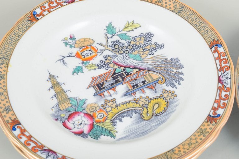 Rörstrand Japan series, Sweden. Set of four faience dinner plates with oriental-inspired - 3