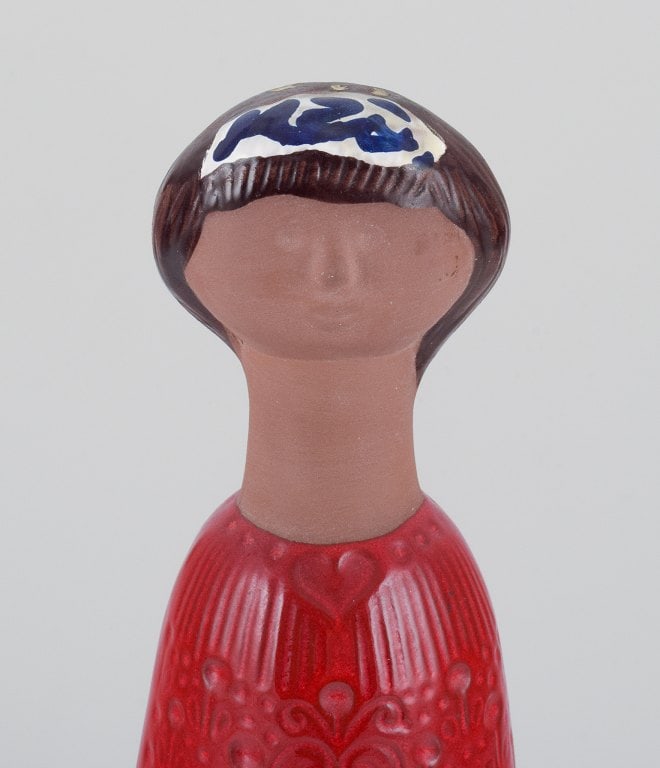 Mari Simmulson, a large unique handmade ceramic sculpture of a woman with deep red glaze. - 4