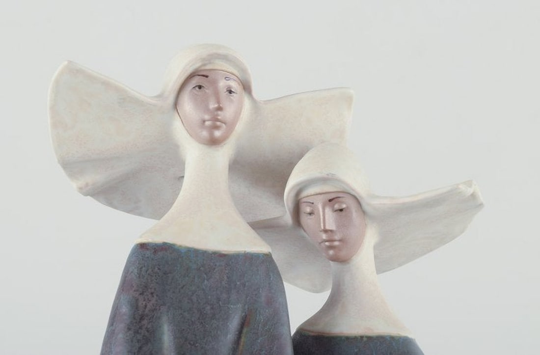 LladrÃ³, Spain. Large ceramic figurine of two nuns. Approximately 1970s. - 6