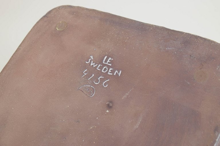 Mari Simmulson for Upsala Ekeby, Sweden. Stoneware dish with brown glazed centre. Approx. 1960s. - 4