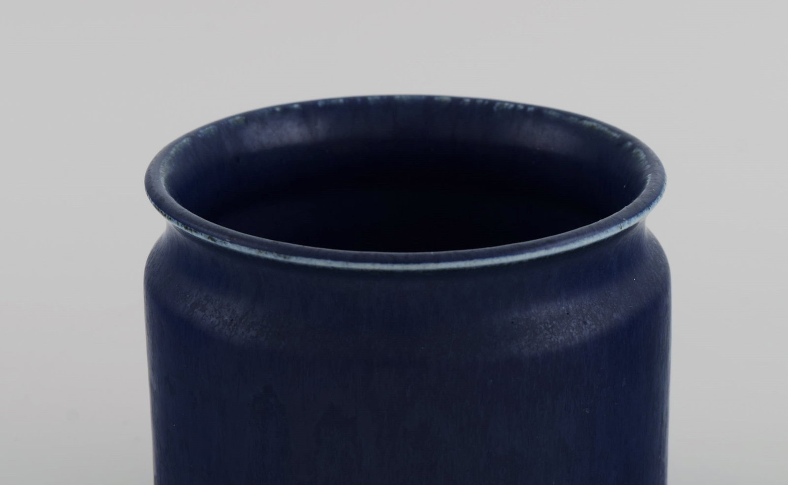 Edith Sonne for Saxbo. Vase in glazed ceramics. Beautiful glaze in shades of blue. Mid-20th century. - 5