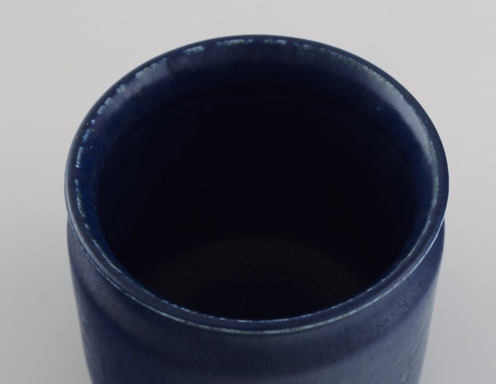 Edith Sonne for Saxbo. Vase in glazed ceramics. Beautiful glaze in shades of blue. Mid-20th century. - 6