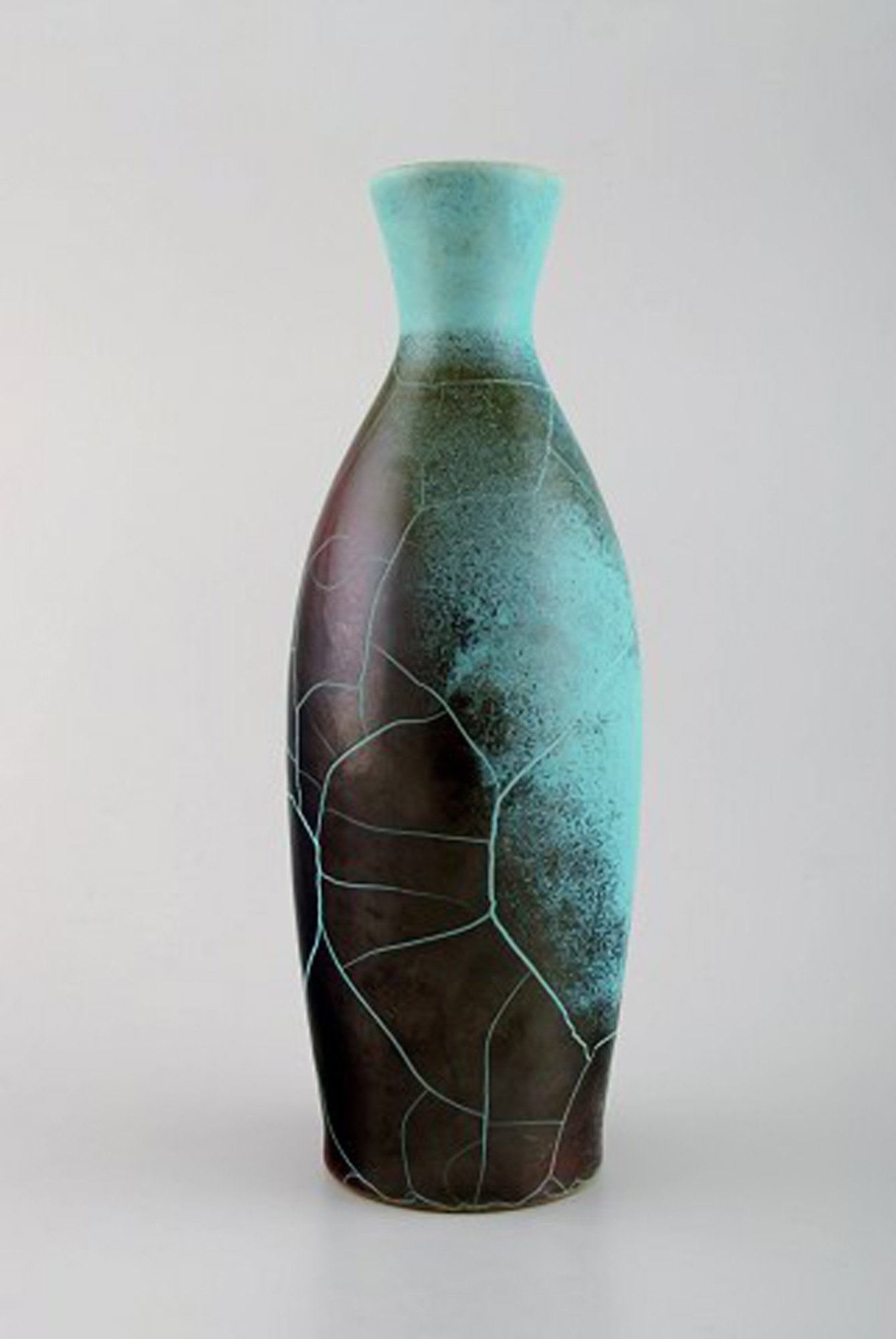 Richard Uhlemeyer, German ceramist. Pottery pitcher, beautiful crackled glaze in green red shades. - 2