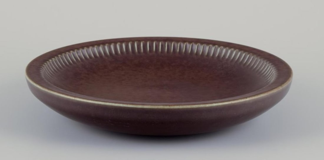 Carl Harry Stålhane for Rörstrand, Sweden. Large ceramic bowl. Glazed in green-brown: Carl Harry Stålhane (1920-1990) for Rörstrand, Sweden. Large ceramic bowl. Glazed in green-brown shades. Mid-20th century. Marked. In excellent condition. First factory quality. Dimensions: 