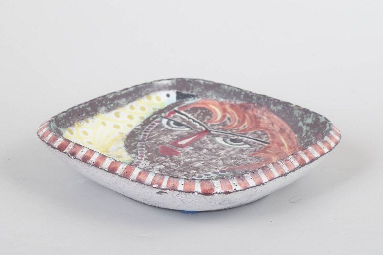 Mari Simmulson for Upsala Ekeby, Sweden. Square stoneware decorative dish with cubist female - 2
