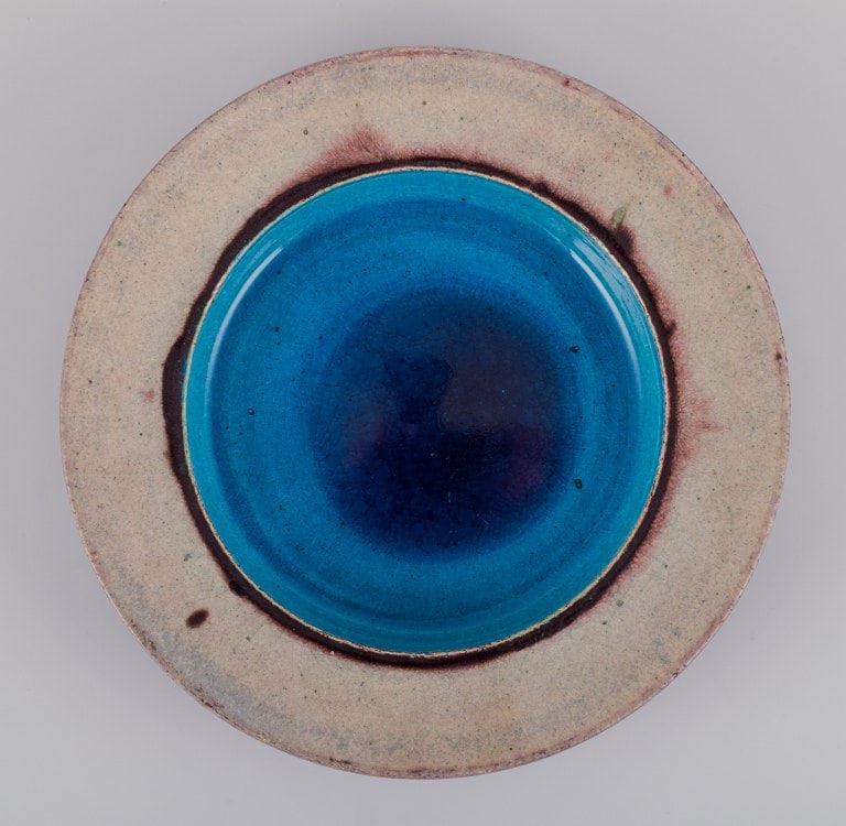 Nils Kähler for Kähler, Denmark. Round ceramic bowl in a modernist style. Turquoise and - 2