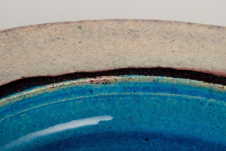 Nils Kähler for Kähler, Denmark. Round ceramic bowl in a modernist style. Turquoise and - 5