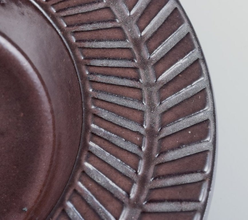 Ingrid Atterberg for Upsala Ekeby, Sweden. Round dish made of stoneware. Circa 1960. - 5
