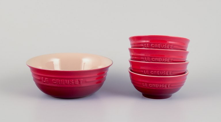 Le Creuset, France. A set of five red stoneware bowls. Hand-glazed.: Le Creuset, France. A set of five red stoneware bowls. Hand-glazed. 21st century. Perfect condition. Marked. Large: Diameter 14.7 cm x 6.0 cm. Small: Diameter 10.2 cm x 4.5 cm. Reserve: $252.00 Shippi