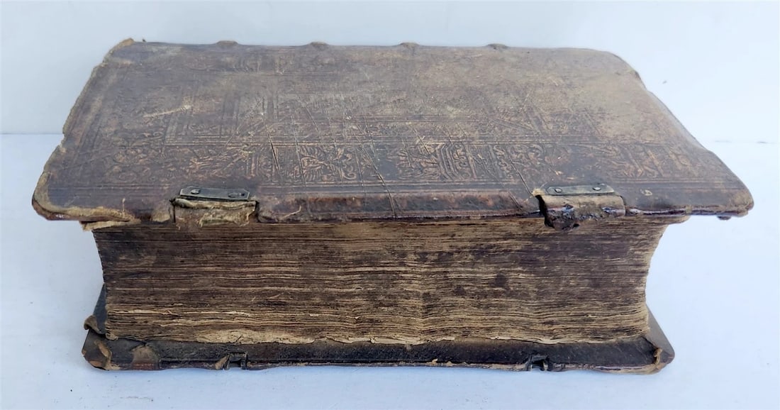 1562 BIBLE ILLUSTRATED antique ORIGINAL PIGSKIN BINDING LATIN BIBLIA SACRA 16 c. - 4