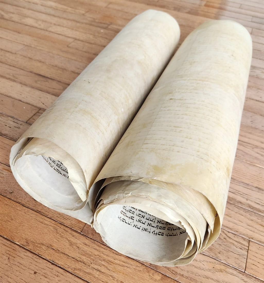 TORAH SCROLL FRAGMENT MANUSCRIPT on VELLUM 19th c. ANTIQUE BIBLE Leviticus 8-27 - 2