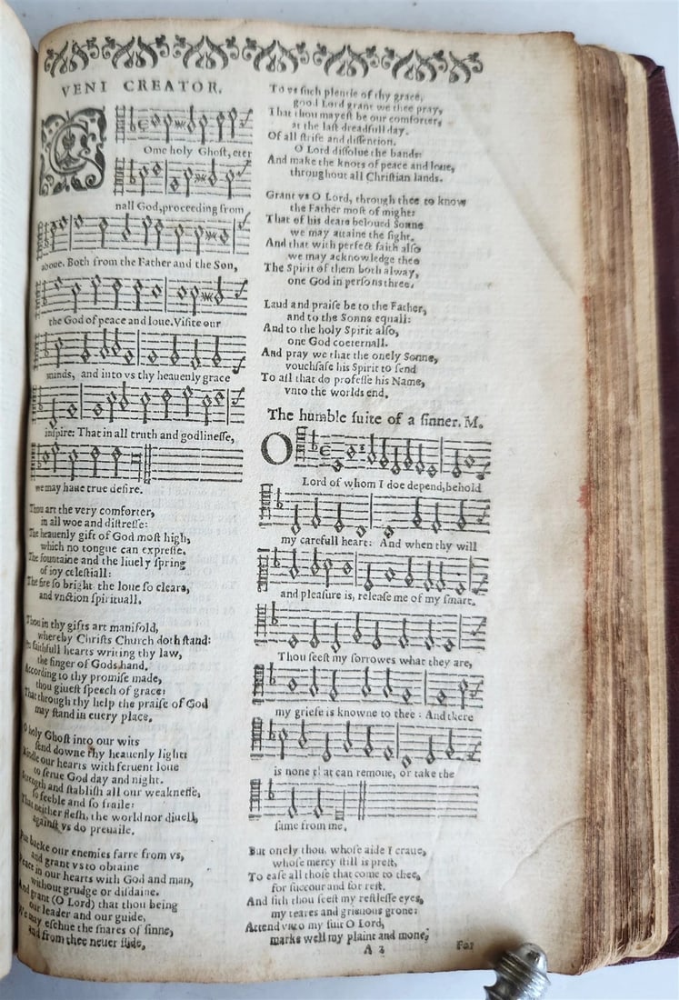1574 BIBLE LATIN PLANTIN PRESS & 1627 BOOK of COMMON PRAYER in ENGLISH antique - 16