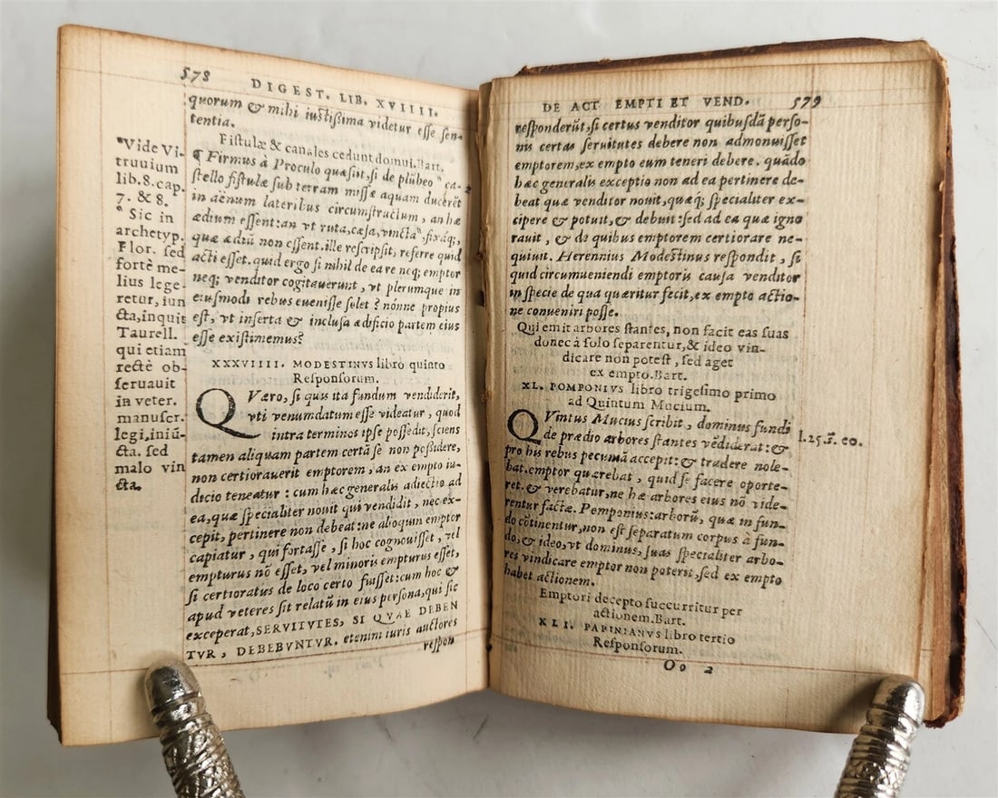 1581 LAW BOOK DIGESTORUM Corpus iuris civilis antique HERALDIC BINDING - 9