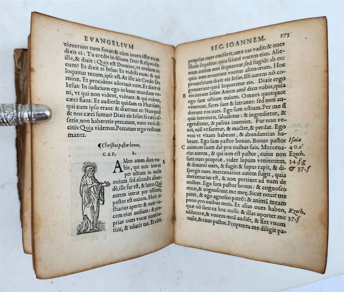 16th century BIBLE in LATIN ILLUSTRATED antique pocket size NEW TESTAMENT - 14