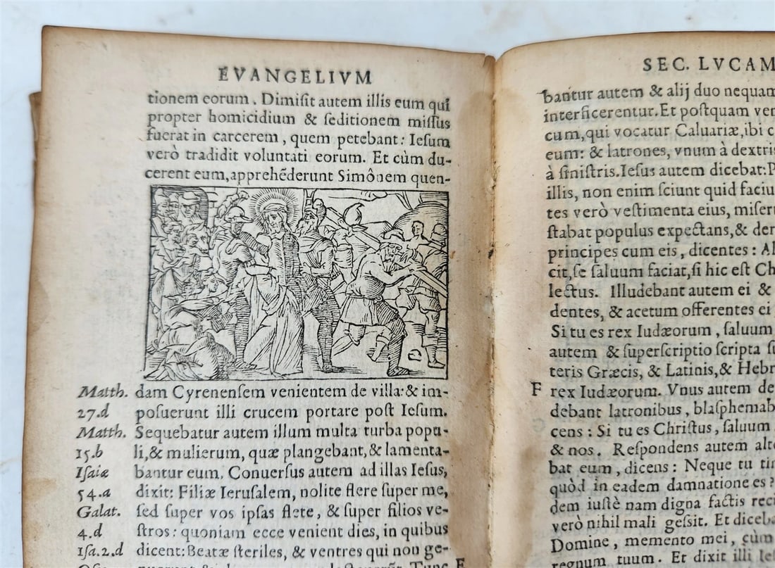16th century BIBLE in LATIN ILLUSTRATED antique pocket size NEW TESTAMENT - 16