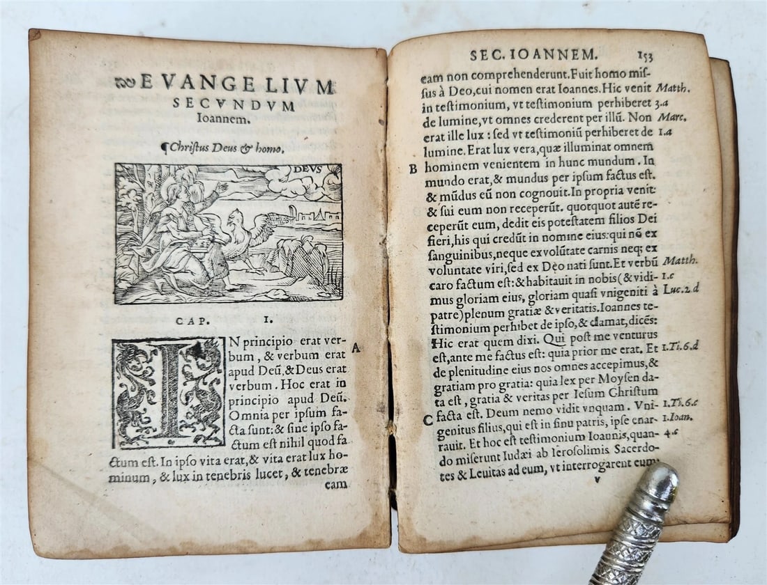 16th century BIBLE in LATIN ILLUSTRATED antique pocket size NEW TESTAMENT - 17