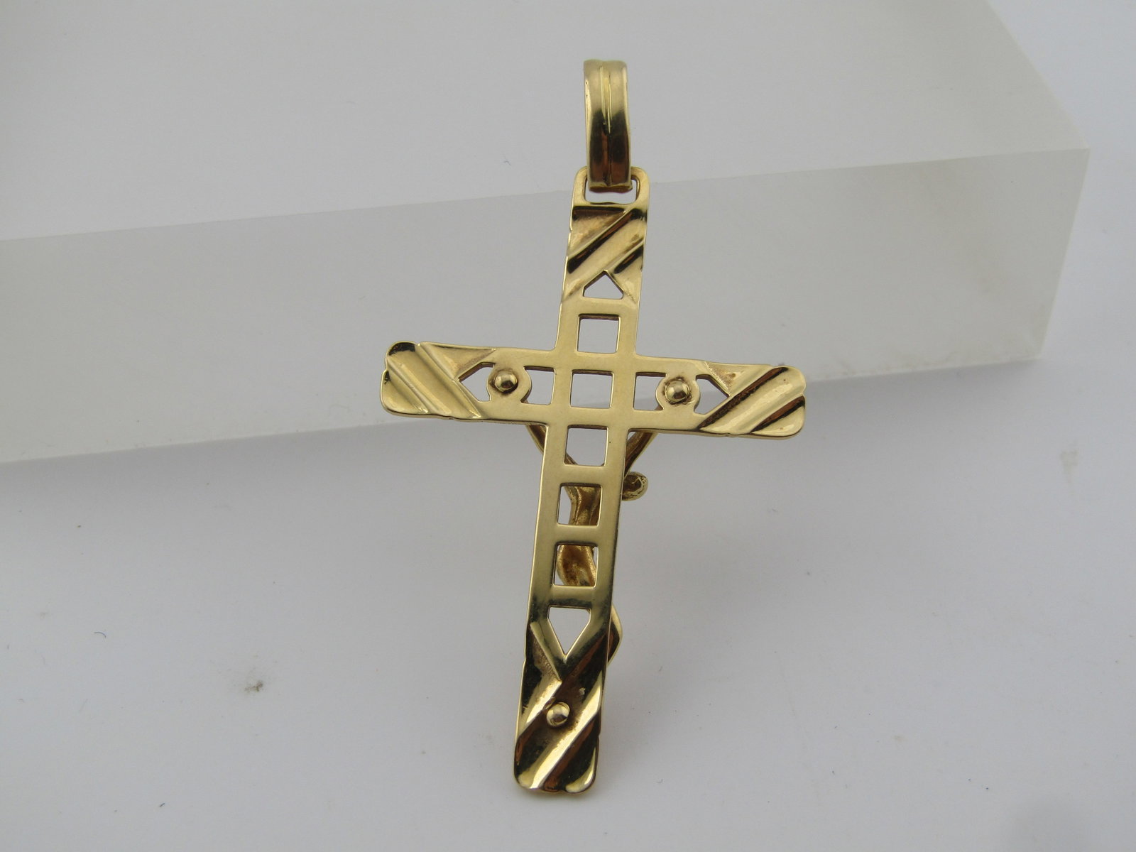 Vintage 18kt Modern Crucifix, 1970's-1980's - 7