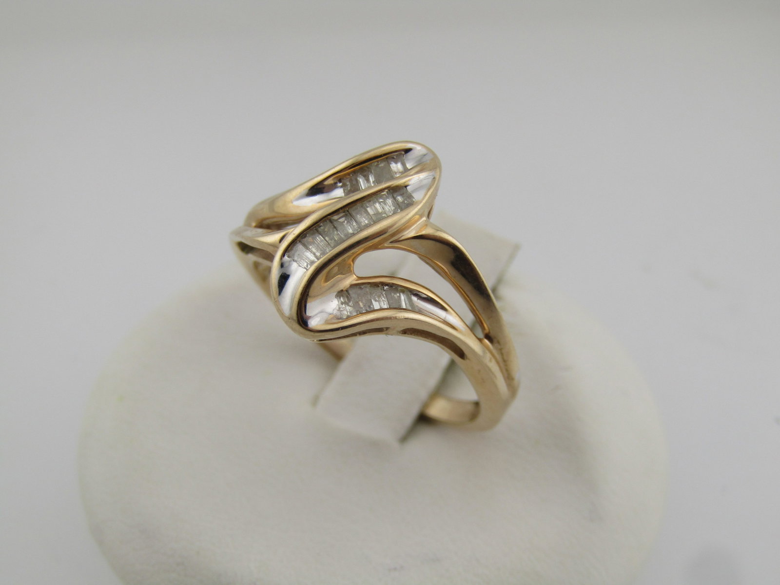 Vintage 10kt Diamond Channgel Set Ring, ZigZag, Sz. 7.5, Signed, 1990's - 4
