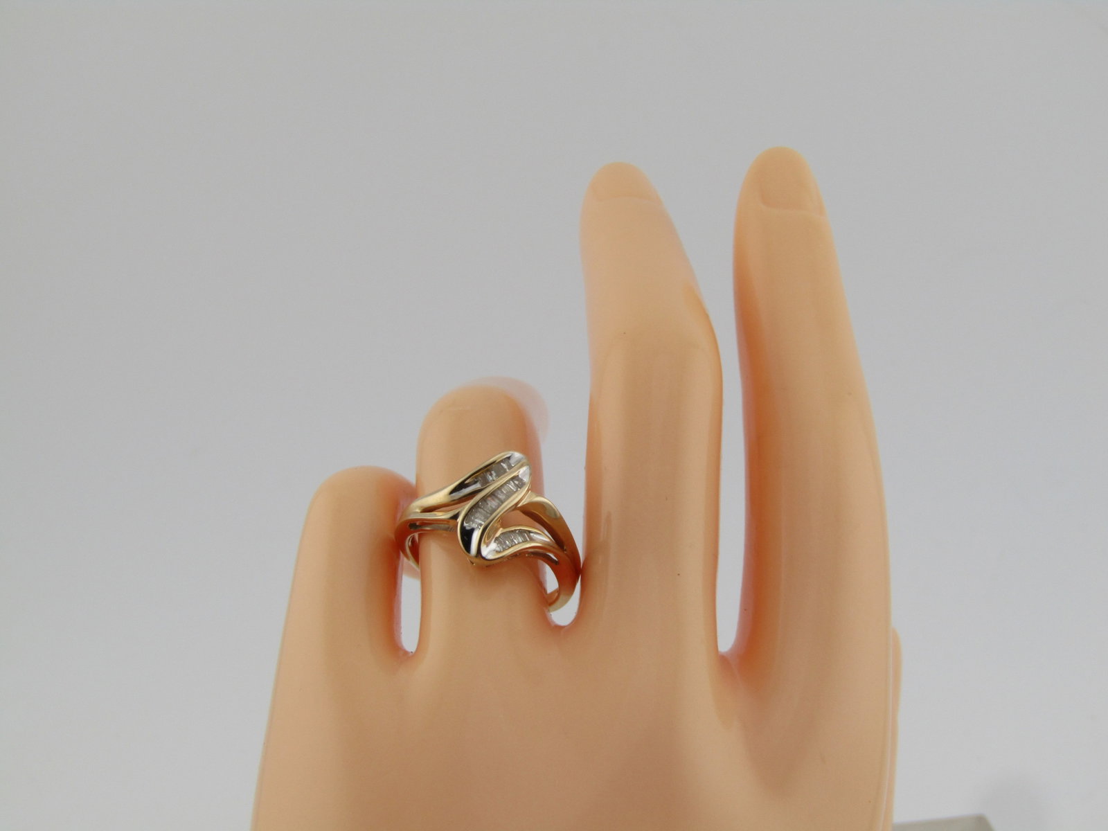 Vintage 10kt Diamond Channgel Set Ring, ZigZag, Sz. 7.5, Signed, 1990's - 7