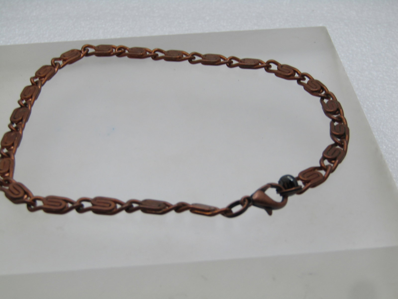 Vintage Copper Bent Link Bracelet/Anklet, 10", 1960's-1980's: Title: Vintage Copper Bent Link Bracelet/Anklet, 10", 1960's-1980's Description: Vintage Copper Bent Link Bracelet/Anklet, 10", 1960's-1980's. Appx. 5mm wide with a lobster clasp. Great for a very