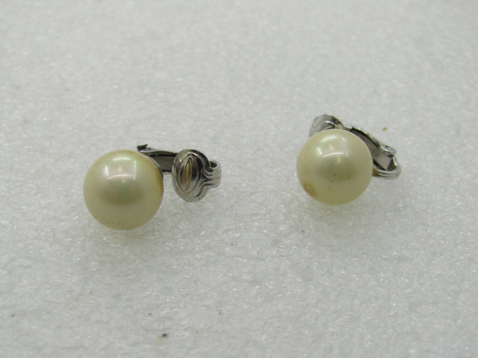 Vintage Sarah Coventry Faux Pearl Earrings, Clip, 10mm (1 of 4)