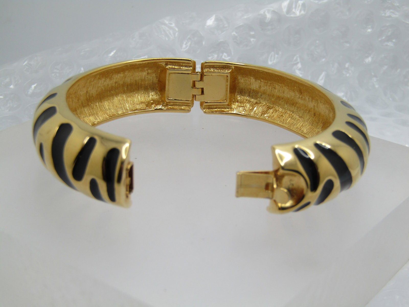 Vintage Joan Rivers Tiger Striped Bracelet, Hinged Bangle, 6.75" - 1990's - 2000's - 5
