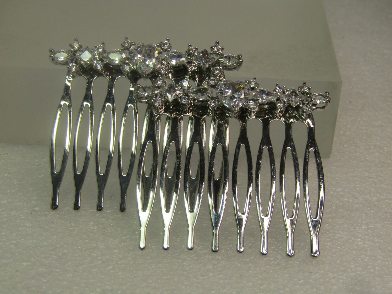 Vintage Rhinestone Hair Combs, Pair, Clear Rhinestones, 1980's (1 of 5)