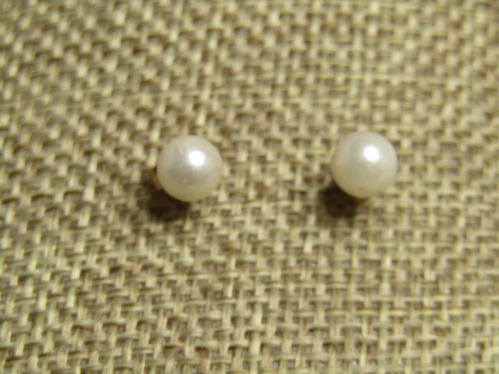 Vintage 14kt 5mm Pearl Earrings, Studs, Pierced, 1980's-1990's Signed (1 of 6)