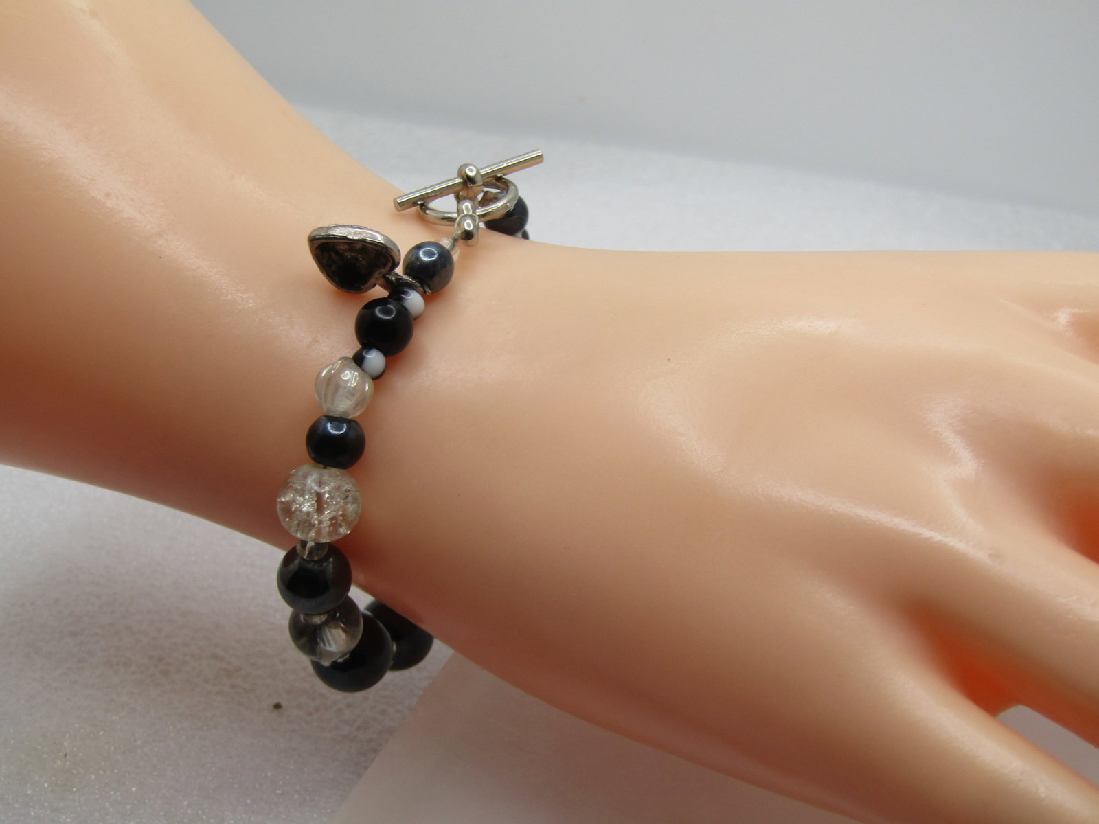 Black & Clear Beaded Bracelet, Toggle Clasp, 1990's - 4
